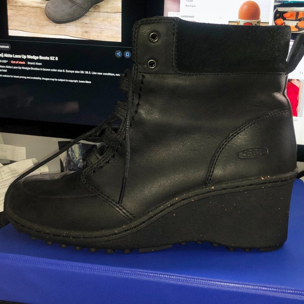 KEEN AKITA LACE UP BOOTS SZ 8.5